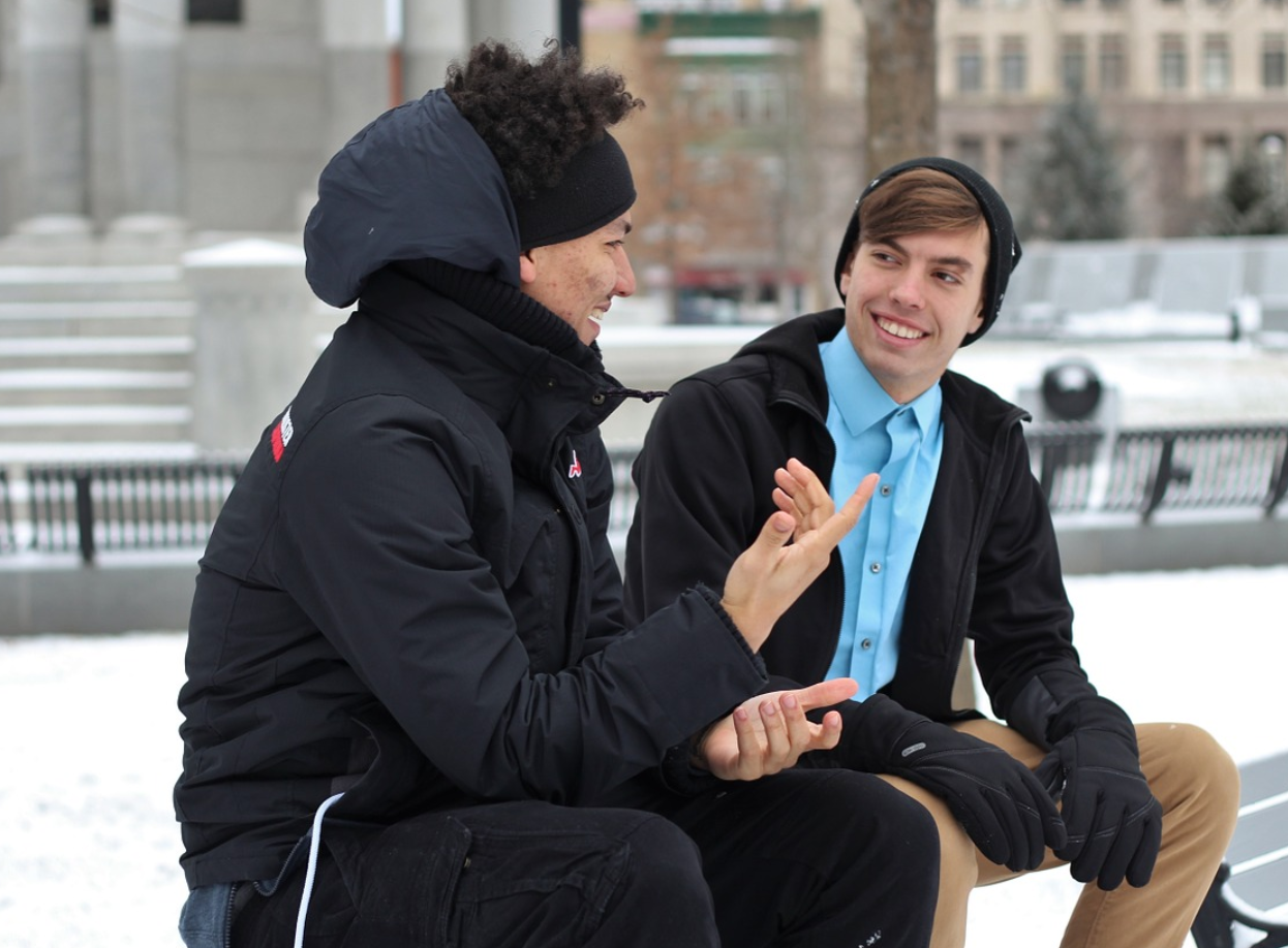 10 потрясающих игр для 2 игроков, которые значительно улучшат ваши навыки разговорного английского 